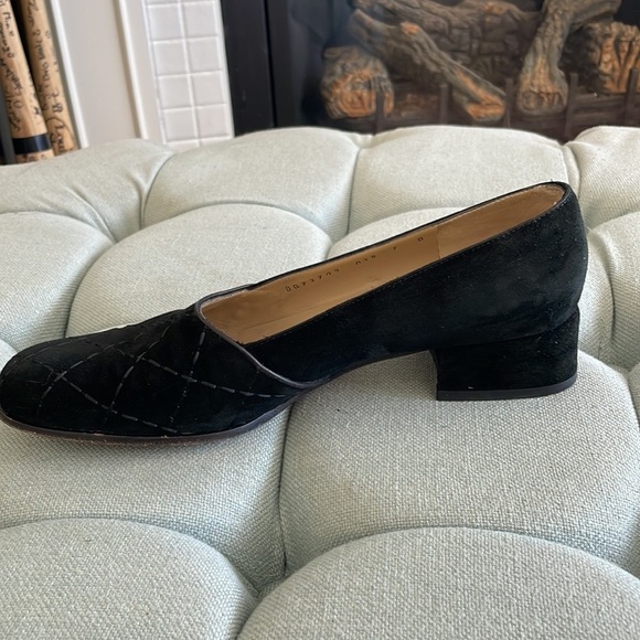 Salvatore Ferragamo Quilted Suede Heels - Picture 5 of 16